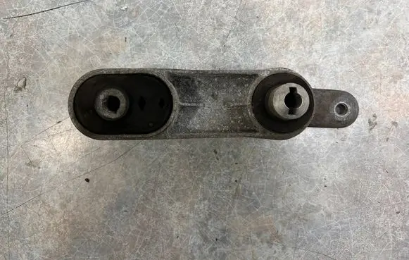 BMW i3 Gearbox mount 6793362