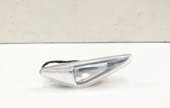 BMW X3 F25 Front fender indicator light 7267977 7171007 0218100