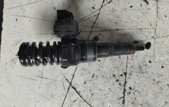 Audi A3 S3 8L Fuel injector 038130073AG