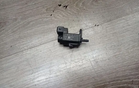 Vacuum valve