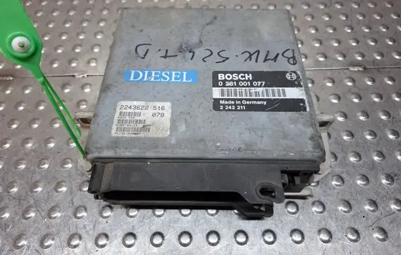 BMW 5 E34 Engine control unit/module S27705984 0281001077 2243622
