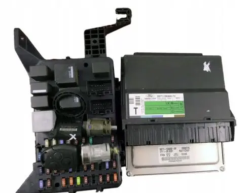 Ford Focus Engine control unit/module 6S7112A650BF