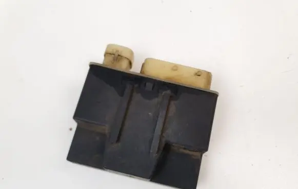Citroen DS3 Glow plug pre-heat relay 9652021180