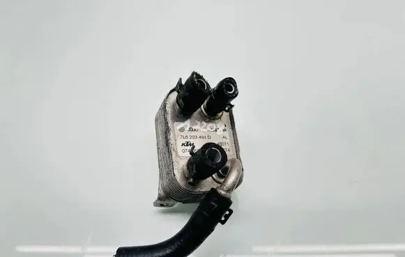 Audi Q7 4L Fuel cooler (radiator) 7L6203491D 48011