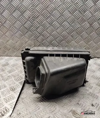 Air filter box