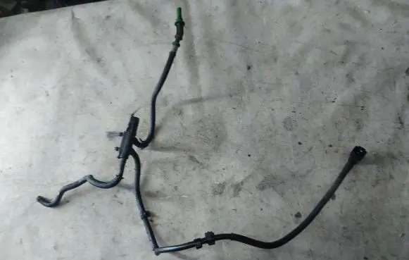 Ford Galaxy Fuel line pipe 96356 92580