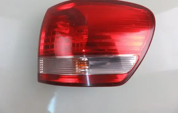 Toyota Avensis T220 Rear/tail lights