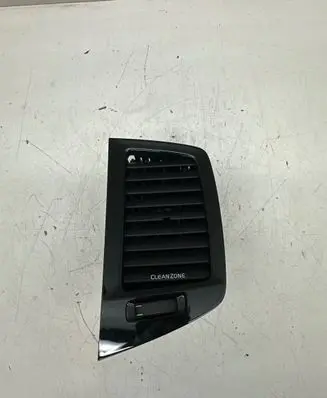 Volvo XC90 Dash center air vent grill 31363715 0948000602 TPD49822