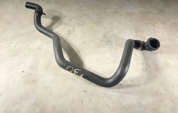 BMW 4 F32 F33 Engine coolant pipe/hose 9208183