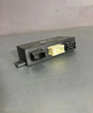 BMW 5 E39 Door control unit/module 61356904251 05071754