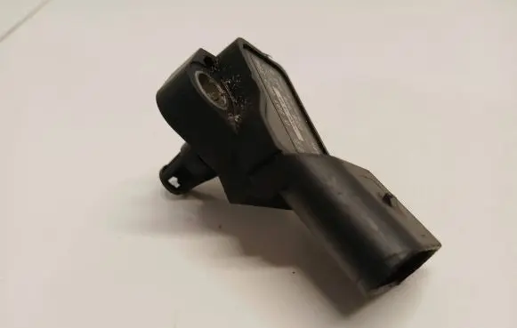Volkswagen Golf V Air pressure sensor 038906051B 0281002399