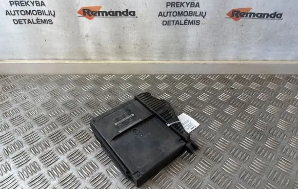 Mercedes-Benz E W211 Comfort/convenience module 2108203826