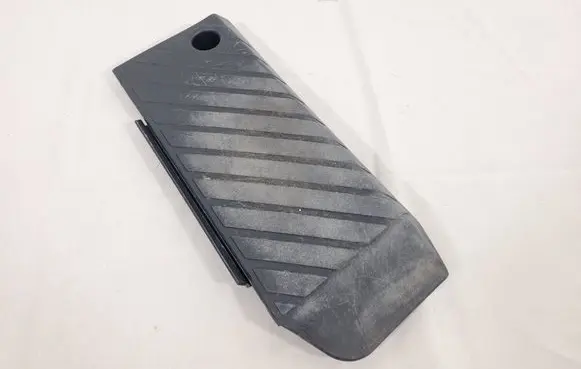 Audi A4 S4 B5 8D Foot rest pad/dead pedal 8D1864777