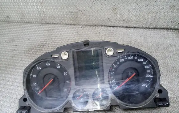 Speedometer (instrument cluster)