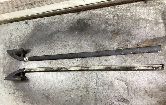 Opel Frontera A Roof bar rail 91142852 BCHF1