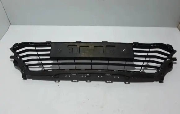 Renault Megane IV Front bumper lower grill 622542307R