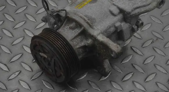 Nissan Qashqai Air conditioning (A/C) compressor (pump) 4472803270