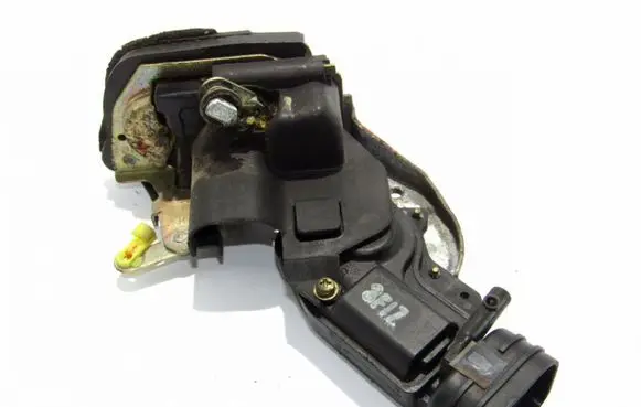 Suzuki Grand Vitara I Rear door lock