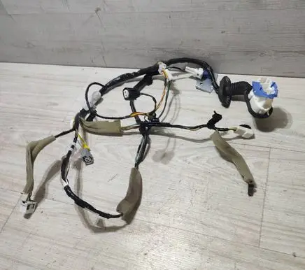 Suzuki Vitara (LY) Front door wiring loom/harness boot AB75786R01R