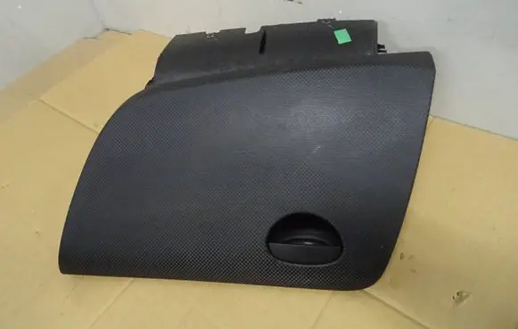 Seat Toledo III (5P) Glove box 5P1857103