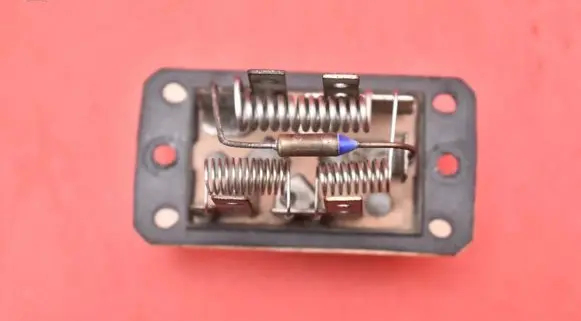 Mazda Tribute Heater blower motor/fan resistor F4ZH-19A706-AB