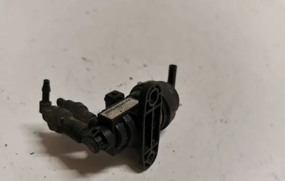 Ford Mondeo Mk III Turbo solenoid valve 3S7Q9E882AA