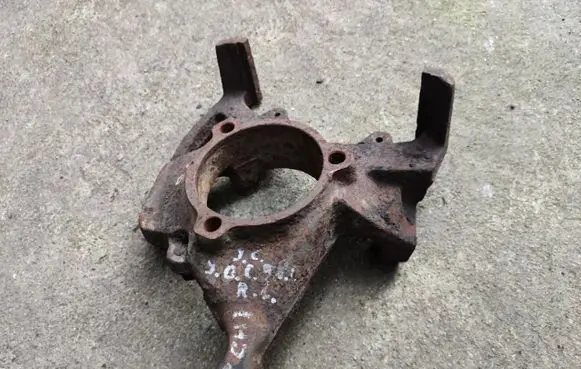 Jeep Cherokee XJ Front wheel hub spindle knuckle