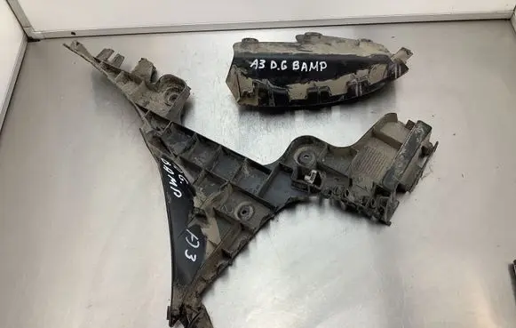 Audi A3 S3 8P Rear bumper mounting bracket 8P3807378B
