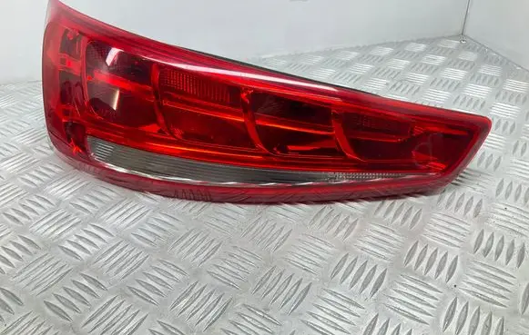 Audi Q3 8U Tailgate rear/tail lights 8U0945093