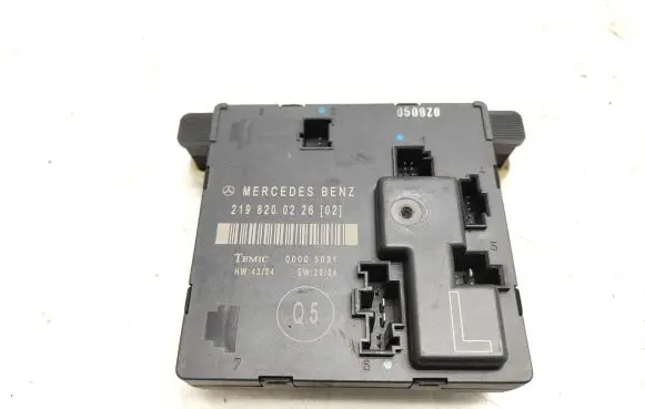 Mercedes-Benz CLS C219 Door control unit/module 2198200226