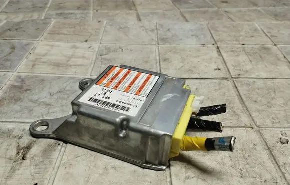 Subaru Outback Airbag control unit/module 98221AJ030 1503002151