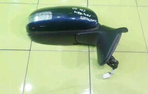 Toyota Auris 150 Front door electric wing mirror PRAWE 17AB14