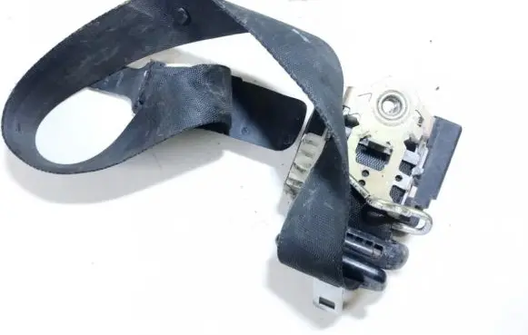 Ford Mondeo Mk III Front seatbelt 1s71f61294ad 1s71-f61294-ad