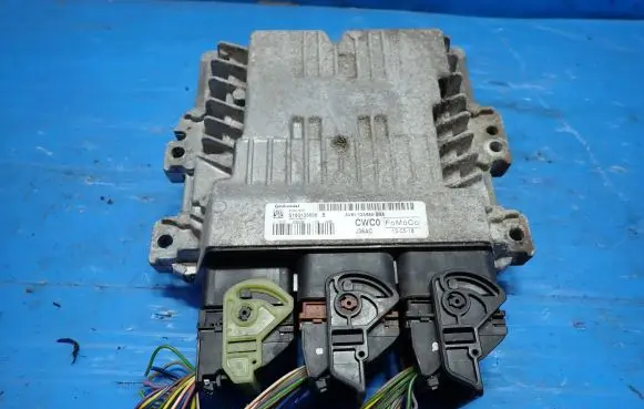 Ford C-MAX II Engine control unit/module AV61-12A650-BNA S180133056B