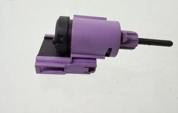 Clutch pedal sensor