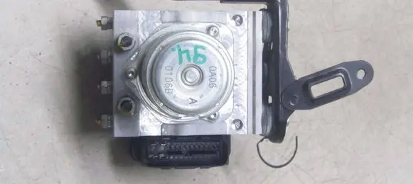 Honda HR-V ABS Pump T7AE3