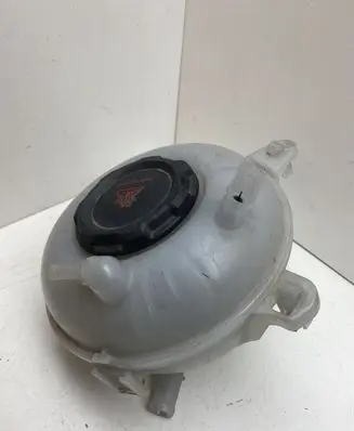 Volkswagen T-Roc Coolant expansion tank/reservoir 5Q0121407S