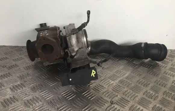 BMW 5 E60 E61 Turbo 472468601B 4949093501 7330739