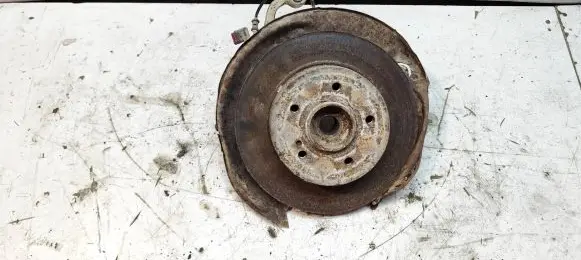 Mercedes-Benz C W203 Rear wheel hub