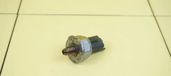 Peugeot RCZ Fuel pressure sensor 9813754680 5FV