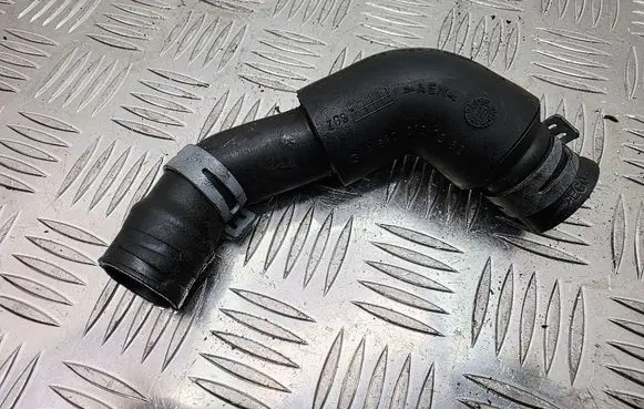 Mercedes-Benz A W169 Breather hose/pipe A6400101282