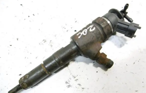 Peugeot 206 CC Fuel injector 0445110135