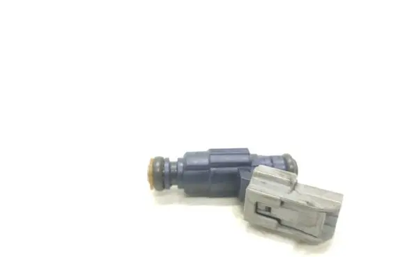 Hyundai i40 Fuel injector 353102B000