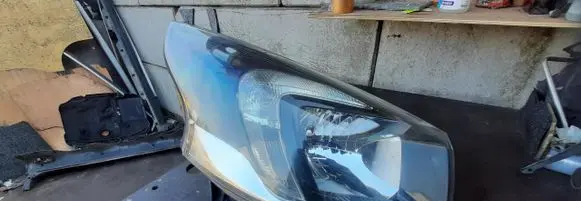 Opel Vivaro Headlight/headlamp 260108099R