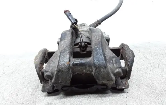Mercedes-Benz E W211 Rear brake caliper
