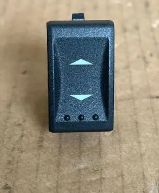 Ford Mondeo Mk III Electric window control switch 03163201 1S7T14529AB