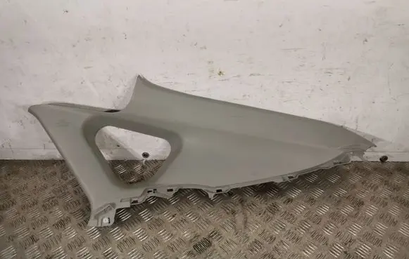 Toyota Prius (XW30) (D)pillar trim (top) 6247147070