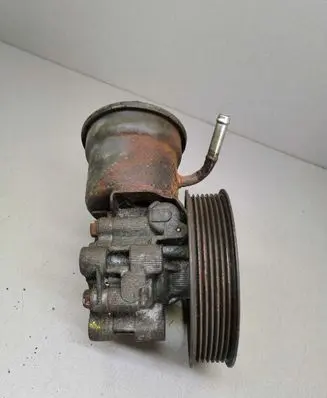 Toyota Corolla Verso E121 Power steering pump 12130