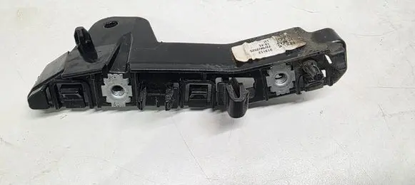 Renault Clio V Front bumper mounting bracket 622404737R