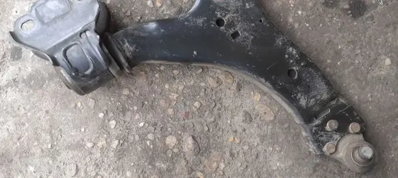 Volvo XC60 Front lower control arm/wishbone